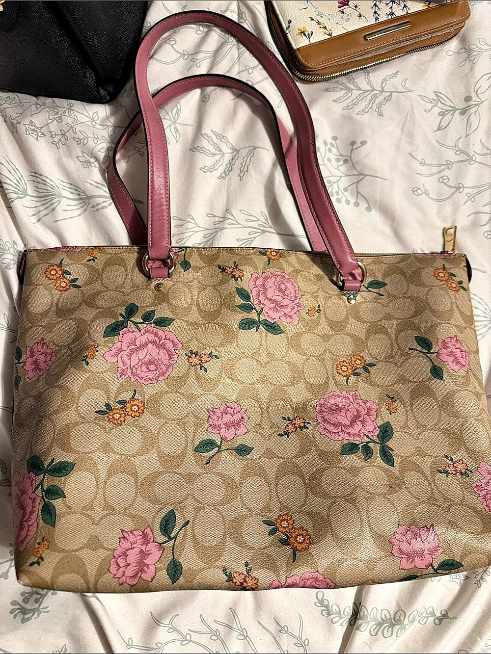 Coach Gallery Tote In Signature Canvas With Rose Print Floral Tote in Brown & - Picture 2 of 9
